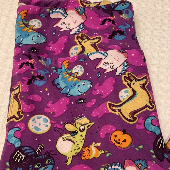 LULAROE Purple HALLOWEEN Monsters OS One Size Leggings Purple Pink Yellow Green - Picture 2 of 8